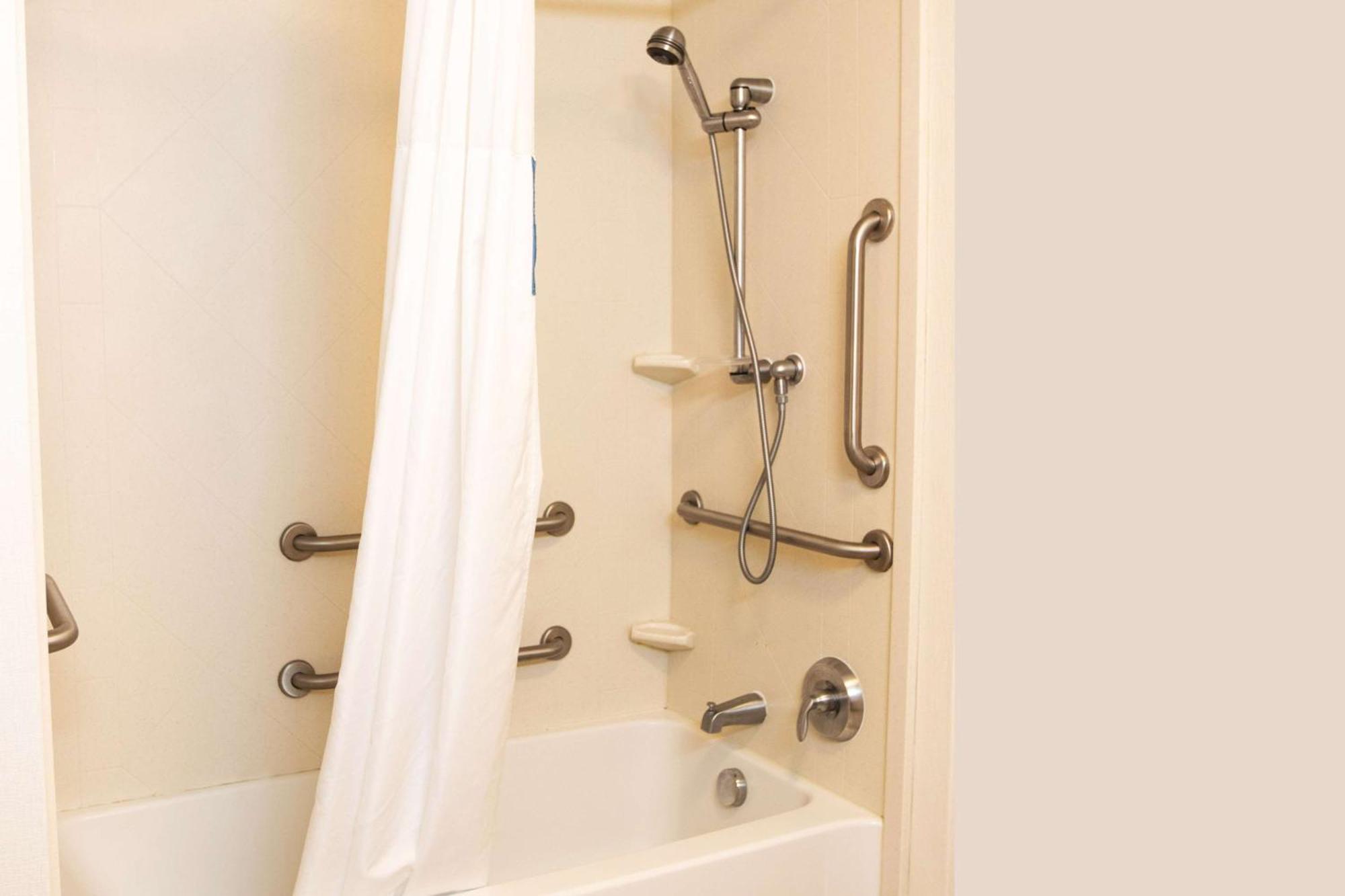 Hampton Inn Gloucester Luaran gambar